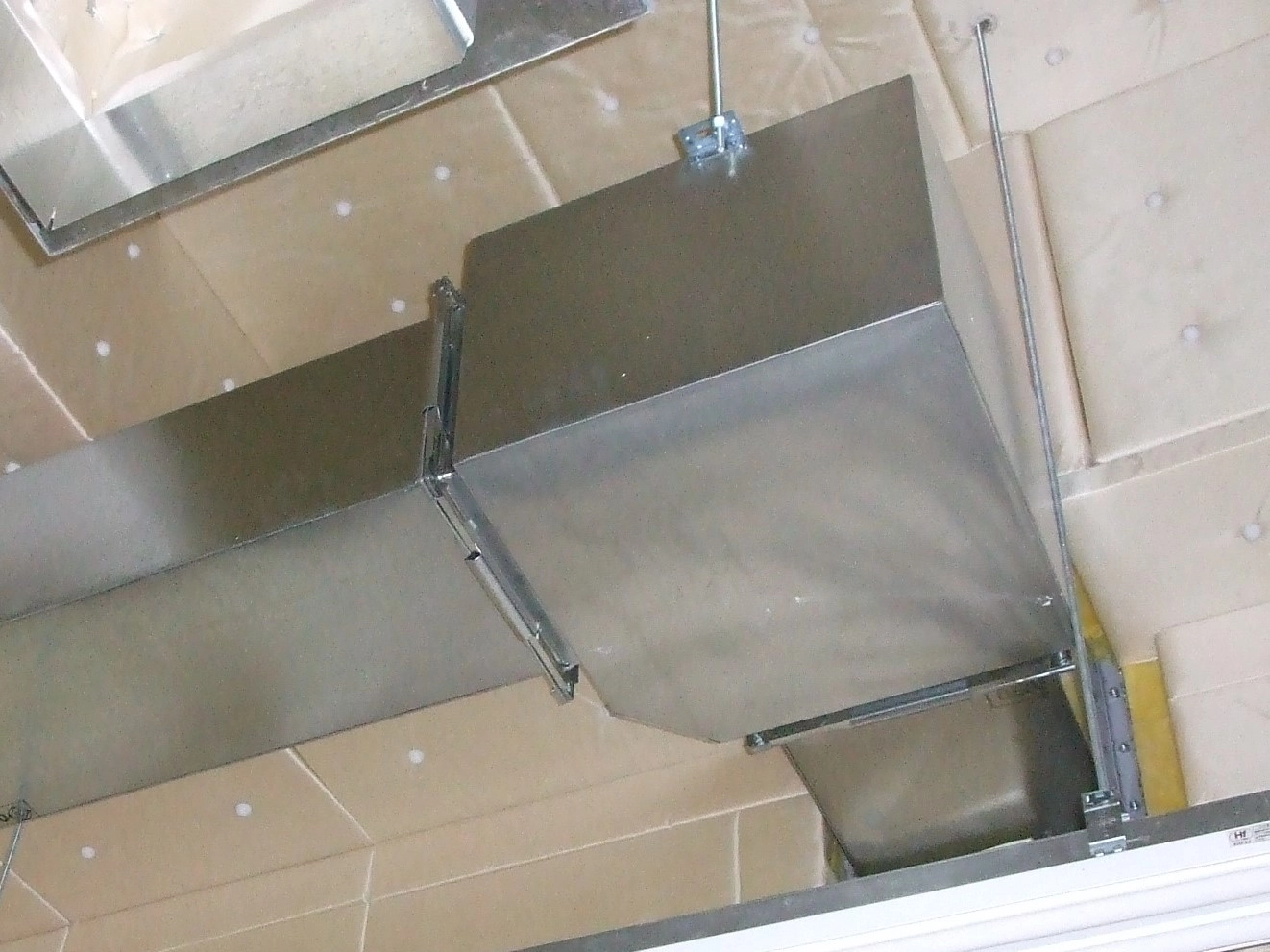 消音エルボ / 消音チャンバ